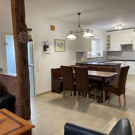 Charmante Ferienwohnung In Idyllischer Lage ยีเวอ ภายนอก รูปภาพ
