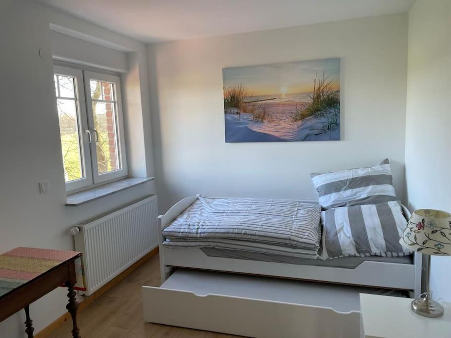 Charmante Ferienwohnung In Idyllischer Lage ยีเวอ ภายนอก รูปภาพ
