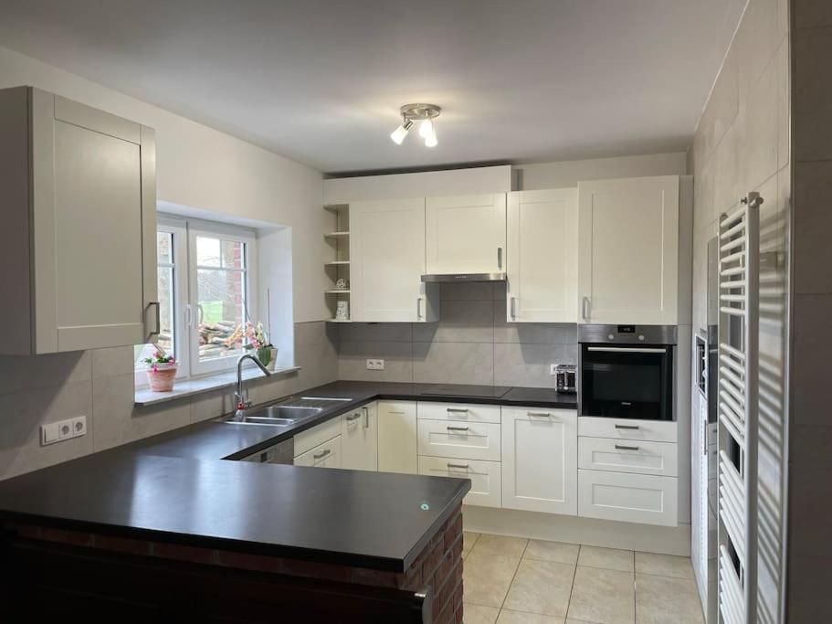 Charmante Ferienwohnung In Idyllischer Lage ยีเวอ ภายนอก รูปภาพ