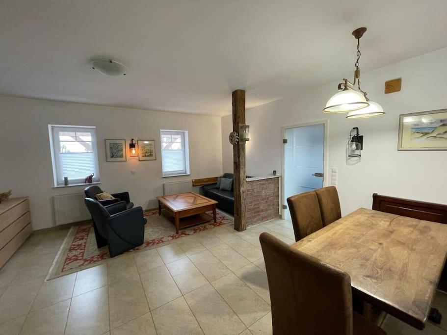 Charmante Ferienwohnung In Idyllischer Lage ยีเวอ ภายนอก รูปภาพ